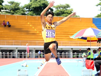 台中盃全國中學田徑賽　222校1892位好手決高下
